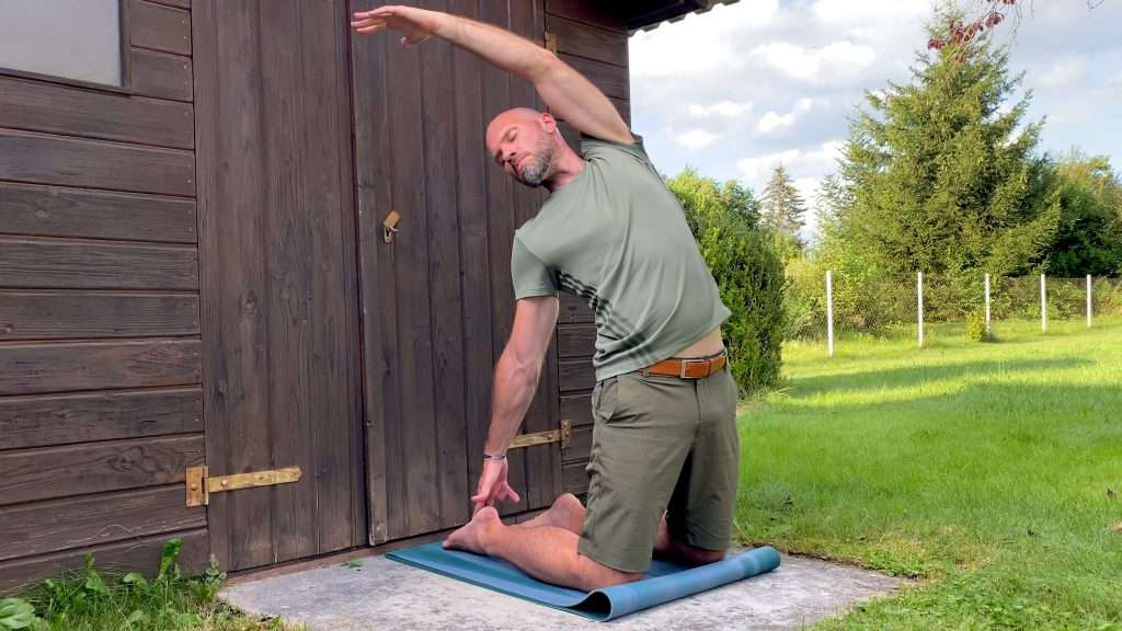 The Hidden Cost of Sitting All Day 3 22 Child to Camel Pose Sways.00 00 59 02.Standbild001